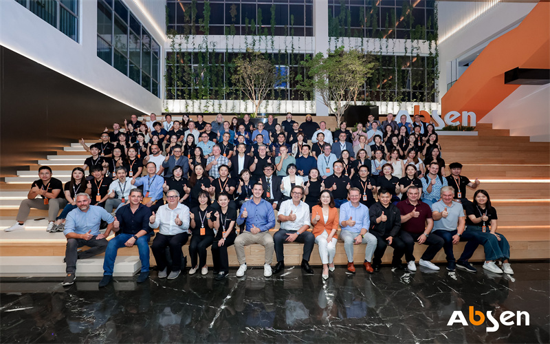 全球合作伙伴齐聚一堂，leyu体育官网2024秋季发布会成功举办